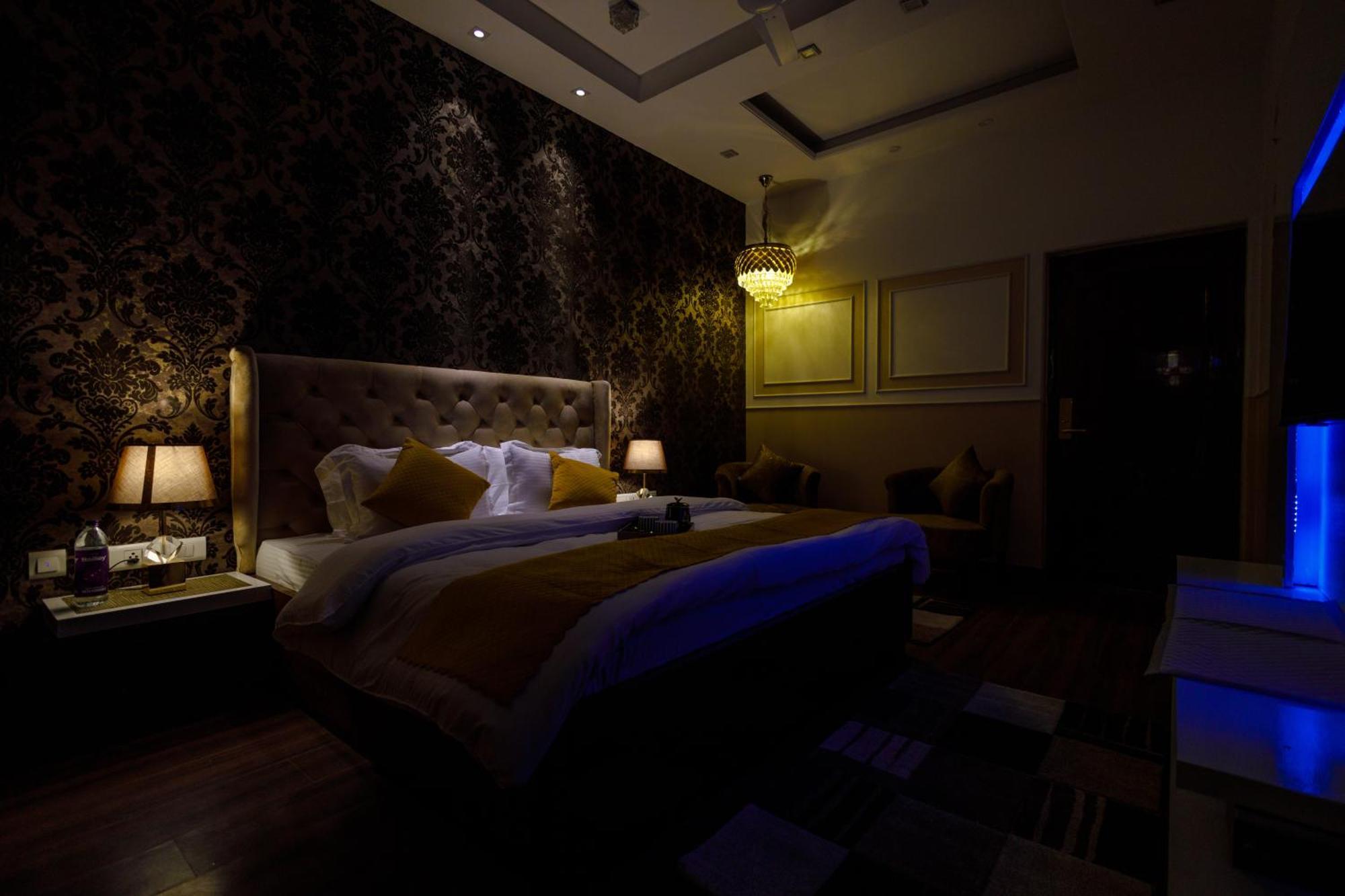 Victorian Elegance Luxury Stays Amritsar Bagian luar foto