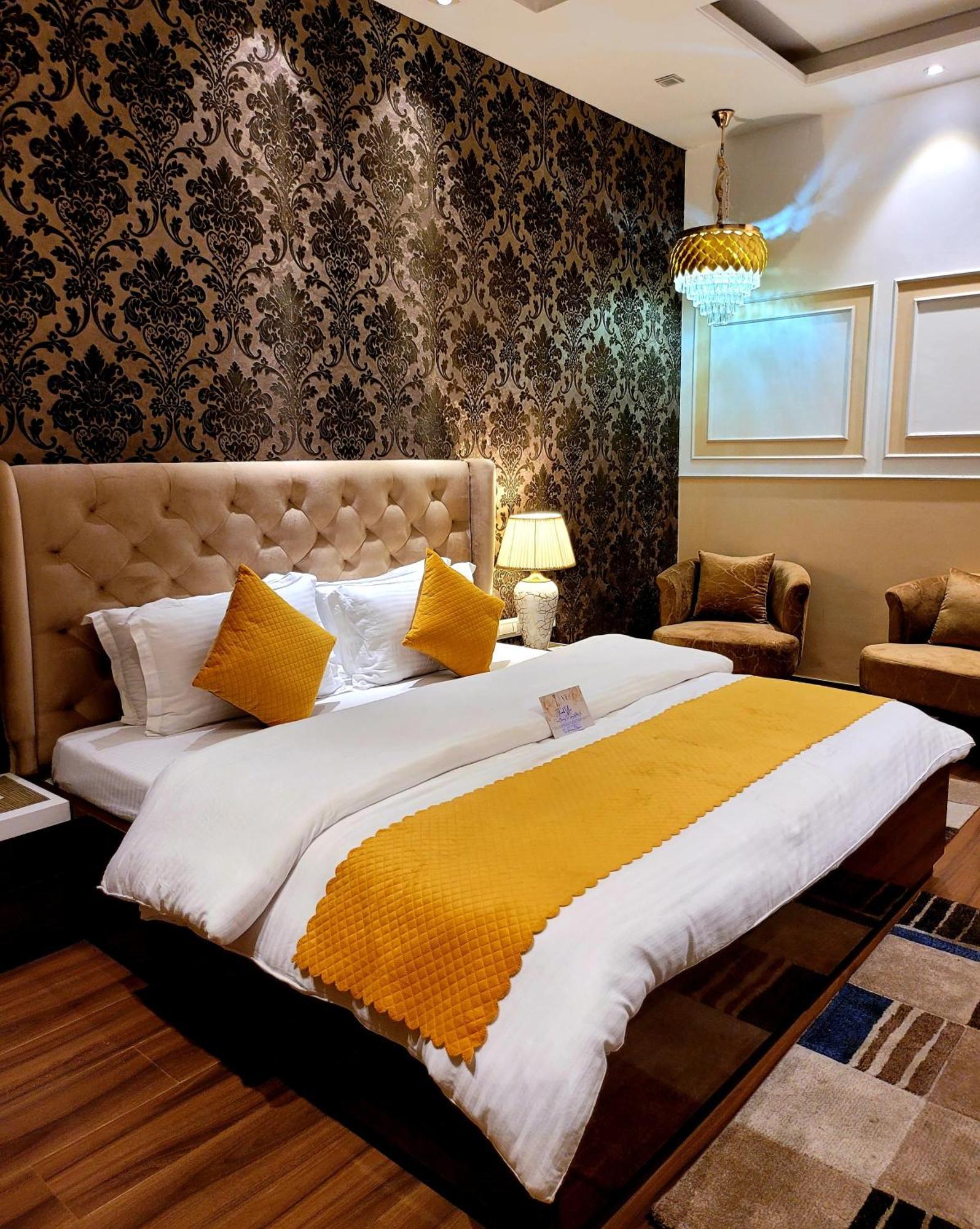 Victorian Elegance Luxury Stays Amritsar Bagian luar foto