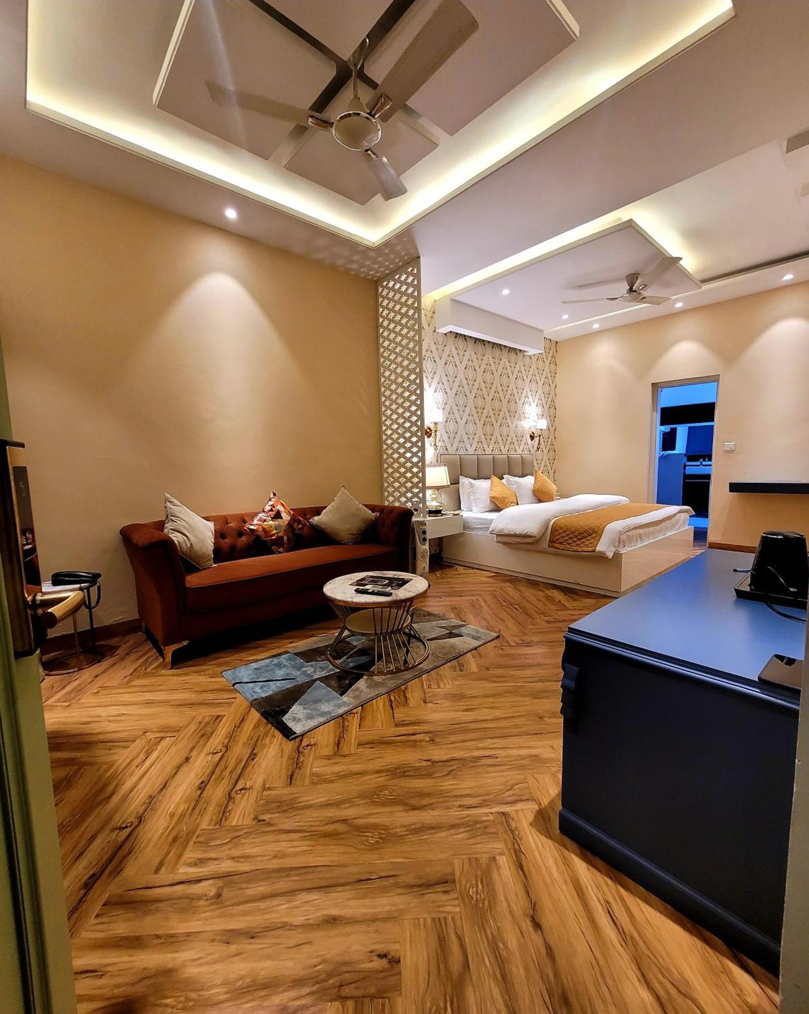 Victorian Elegance Luxury Stays Amritsar Bagian luar foto