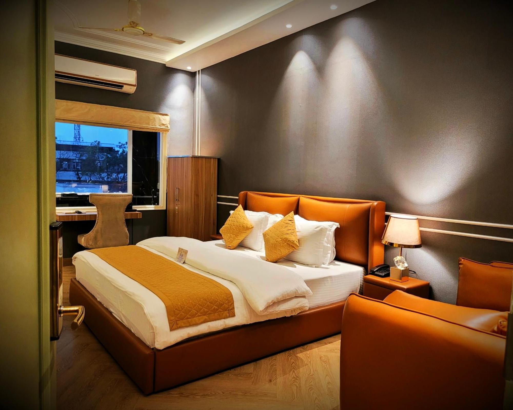 Victorian Elegance Luxury Stays Amritsar Bagian luar foto