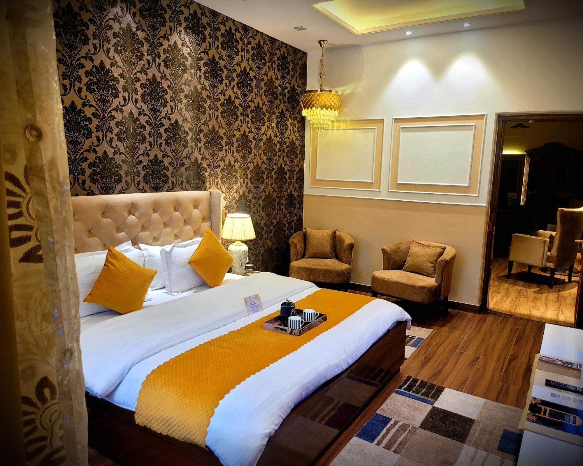 Victorian Elegance Luxury Stays Amritsar Bagian luar foto